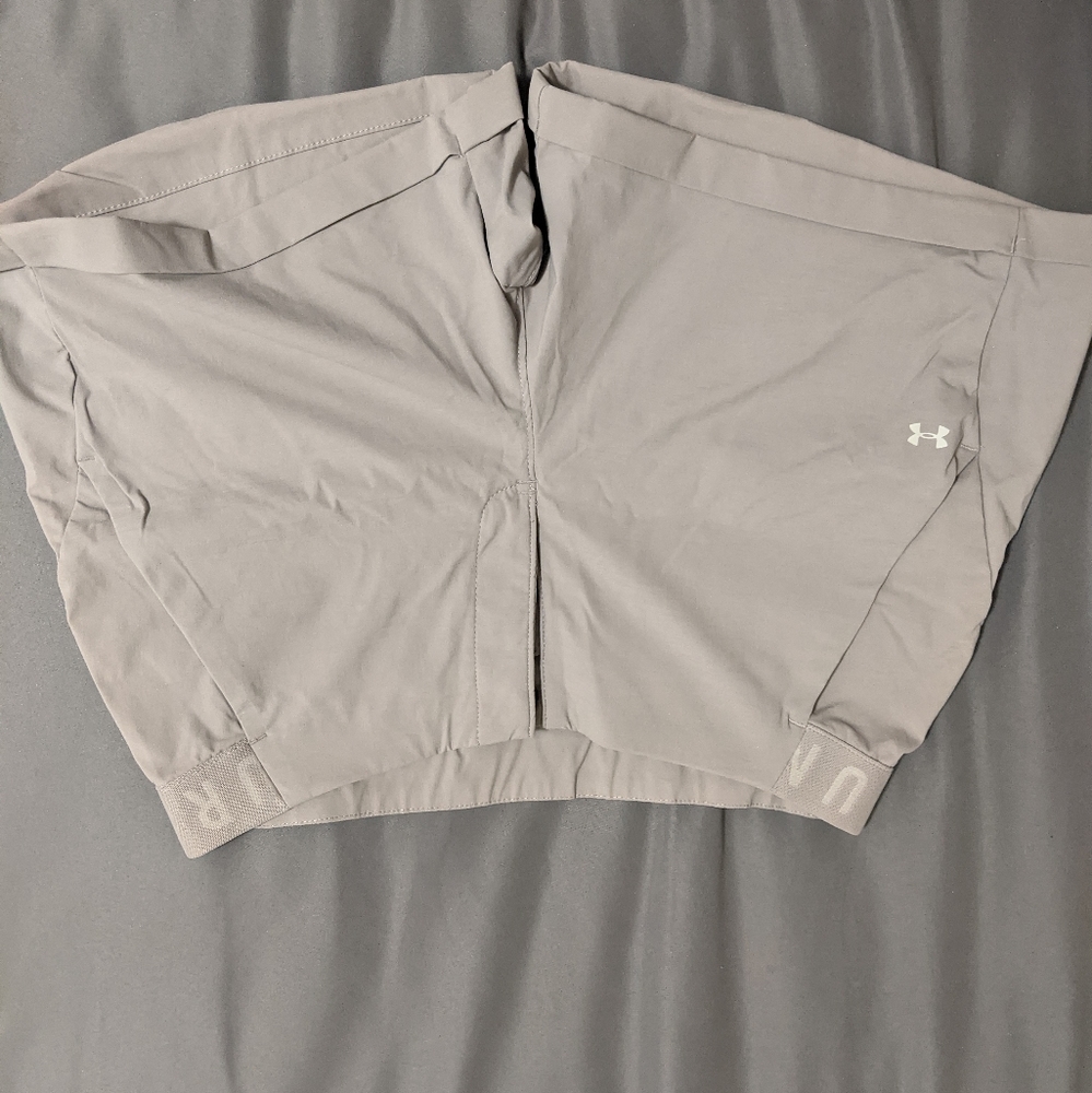 Under Armour 4 in Shorts